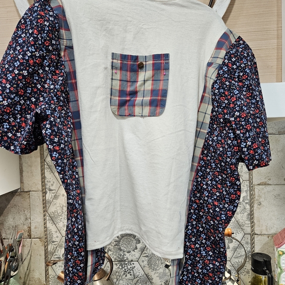 Floral Upcycled Toby Keith Patriotic Shirt - Picture 4 of 4